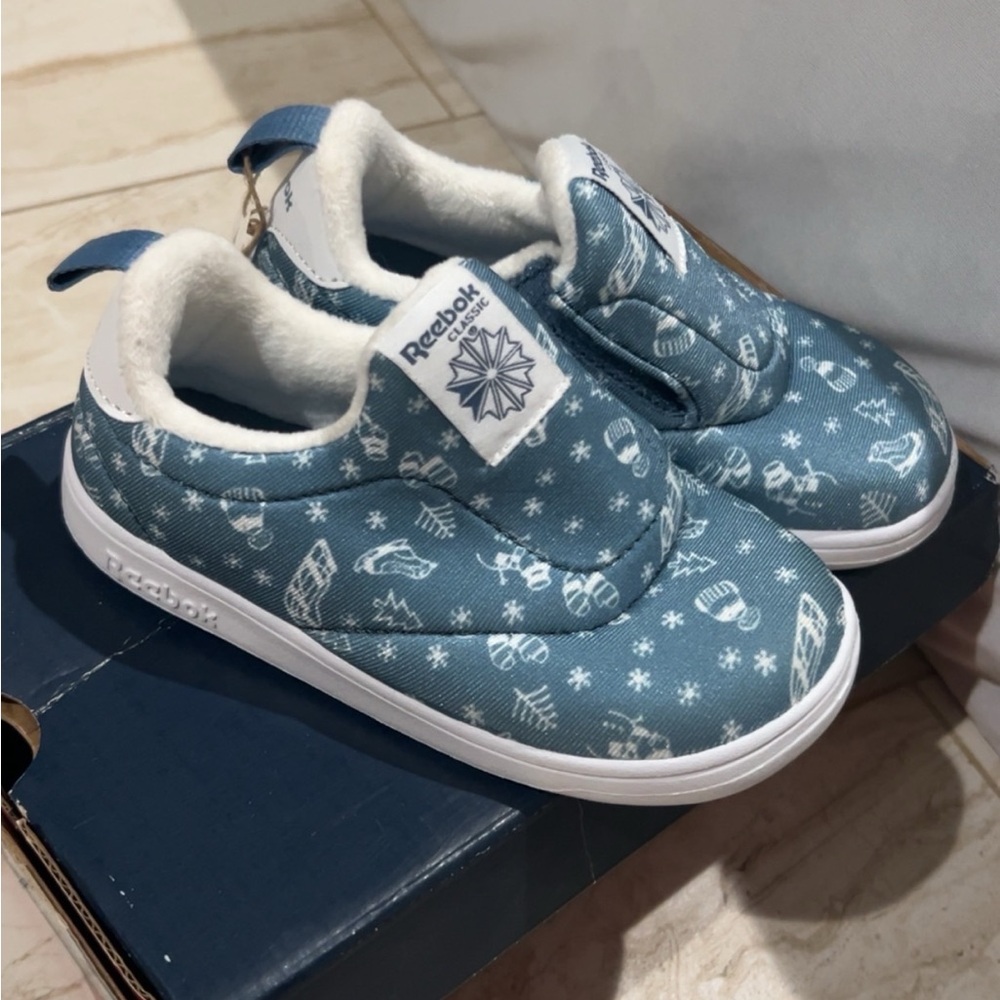 Reebok Kids Blue Snowflake Sneakers